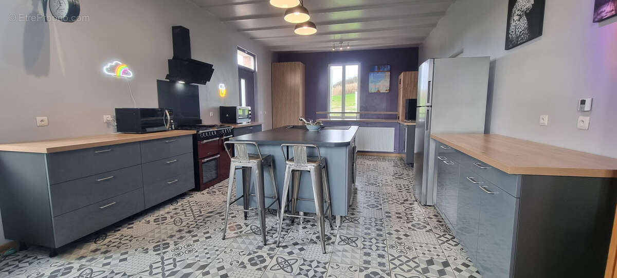 Maison à CASTELNAU-MONTRATIER
