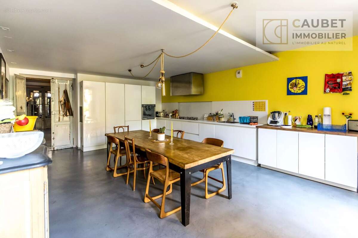 TARBES CENTRE – Maison de ville de 1780 avec cachet – 240m² - photo 4