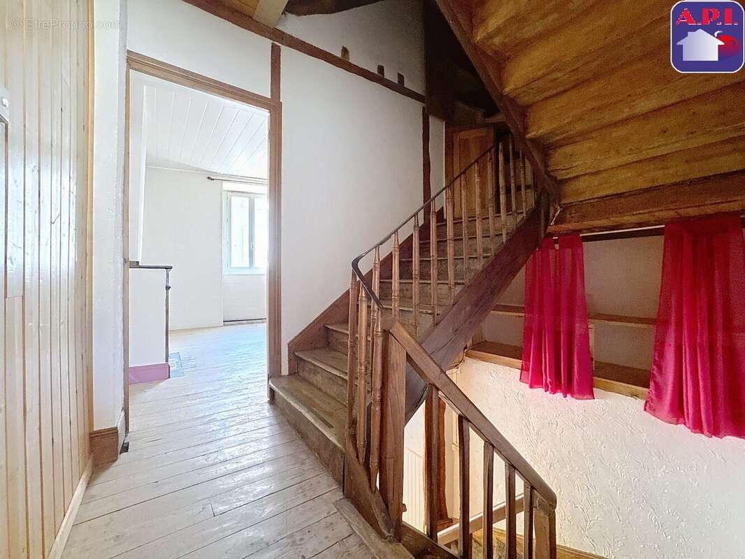 Maison à LES CABANNES