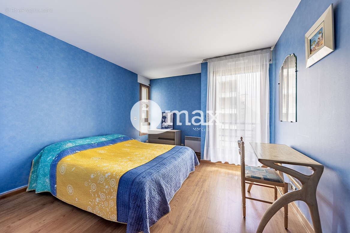 Appartement à LEVALLOIS-PERRET