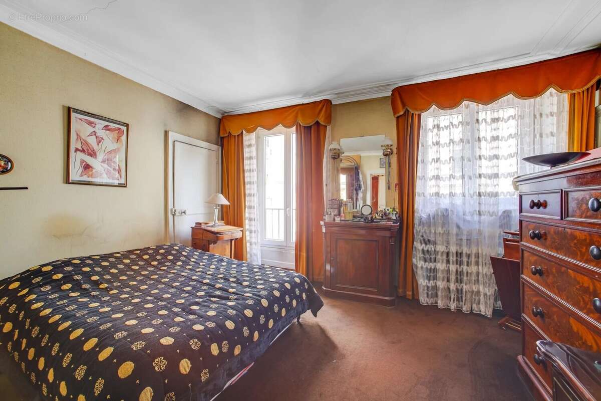 Appartement à PARIS-10E