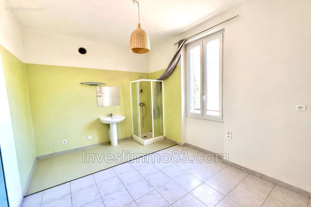Appartement 33 m² à Pertuis  - photo 5