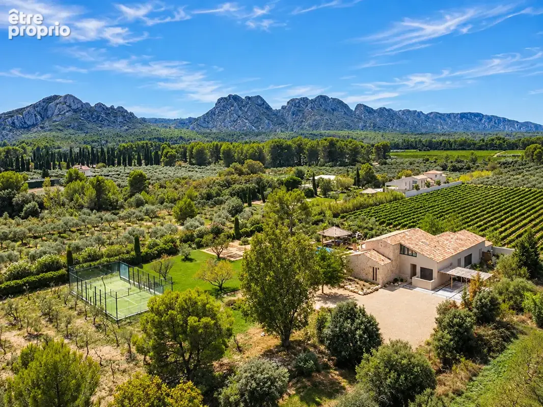Eygalières , Le Jardin des Alpilles , domaine contemporain confidentiel avec vue Alpilles, piscine à fond mobile, padel et hamma - photo 3