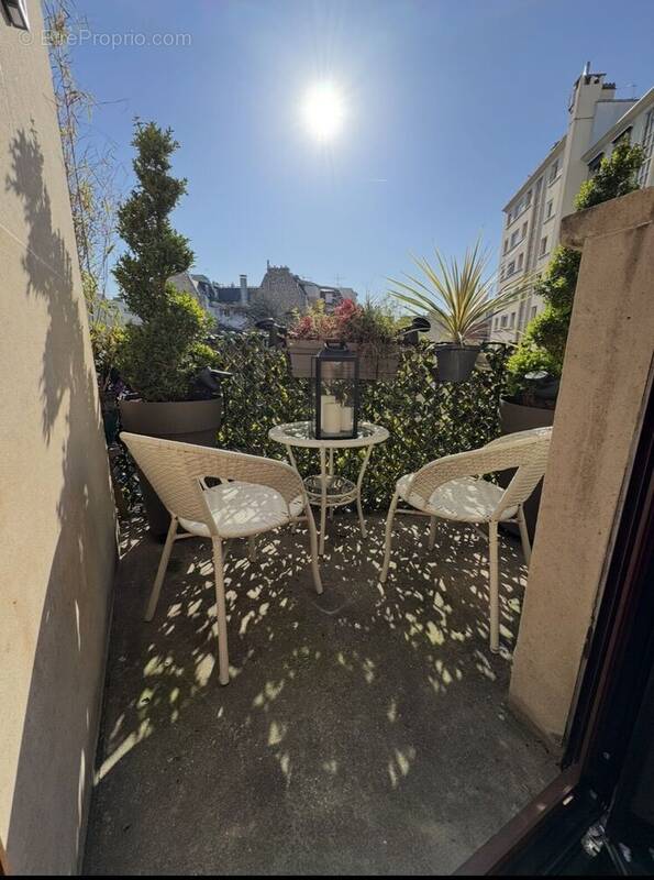 Photo 1 - Appartement à PARIS-16E