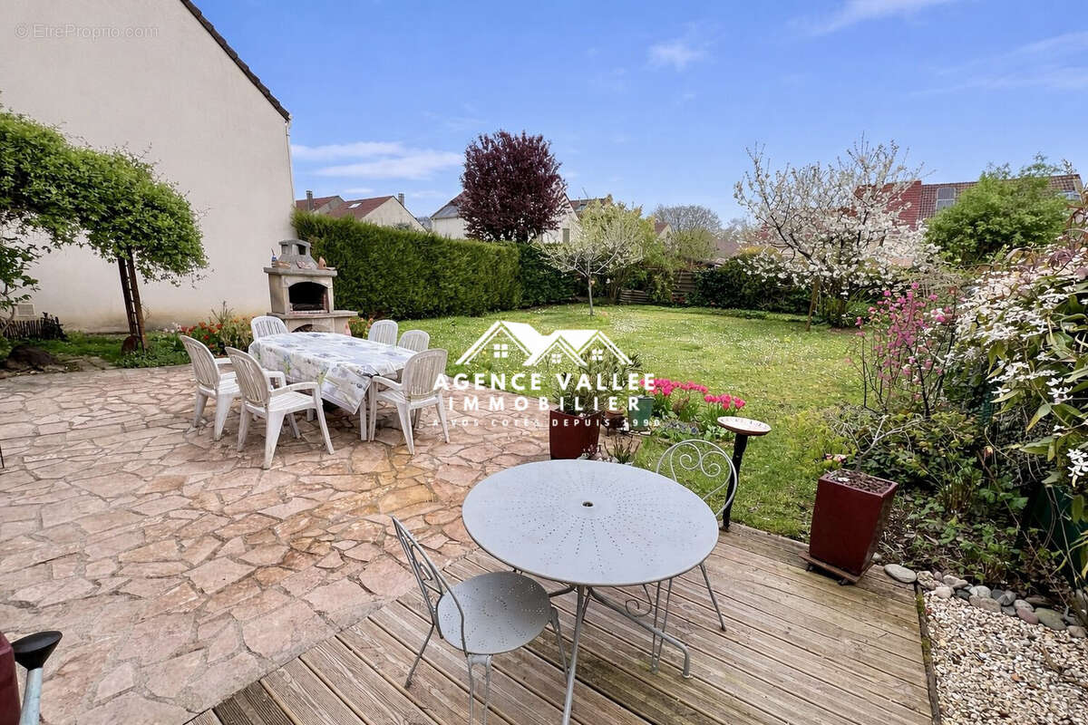 Maison à SAINT-PIERRE-DU-PERRAY