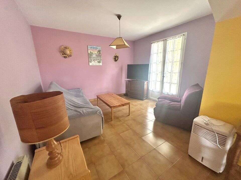 Appartement à GREOUX-LES-BAINS