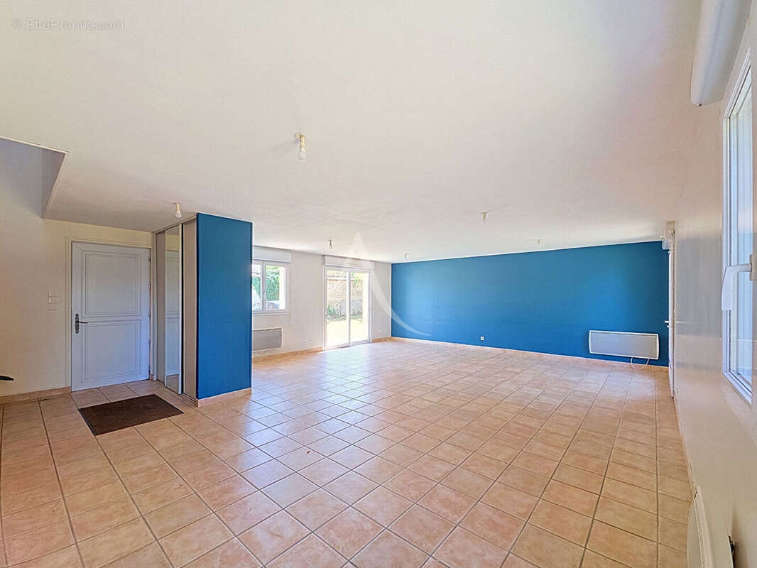 Maison St Etienne du Vauvray - photo 2