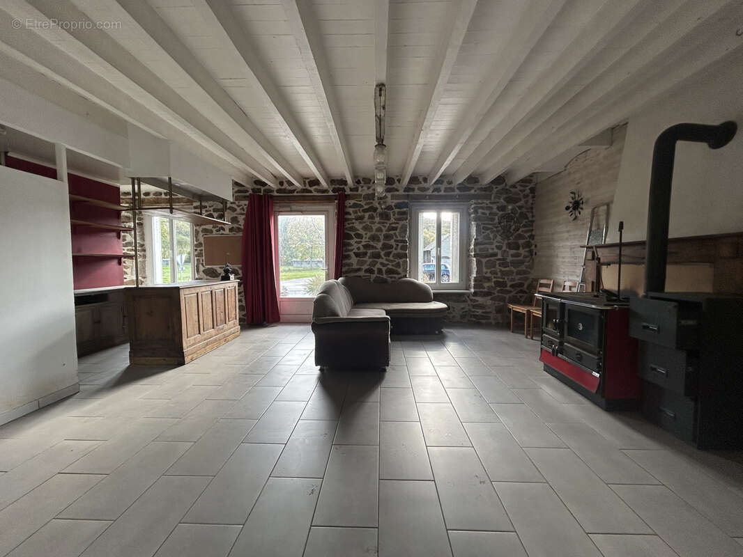 Maison à PLOUASNE