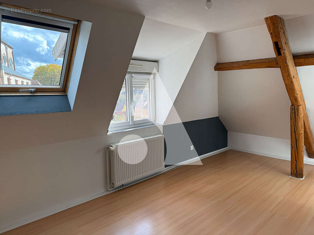 Maison à ROUGEMONT-LE-CHATEAU