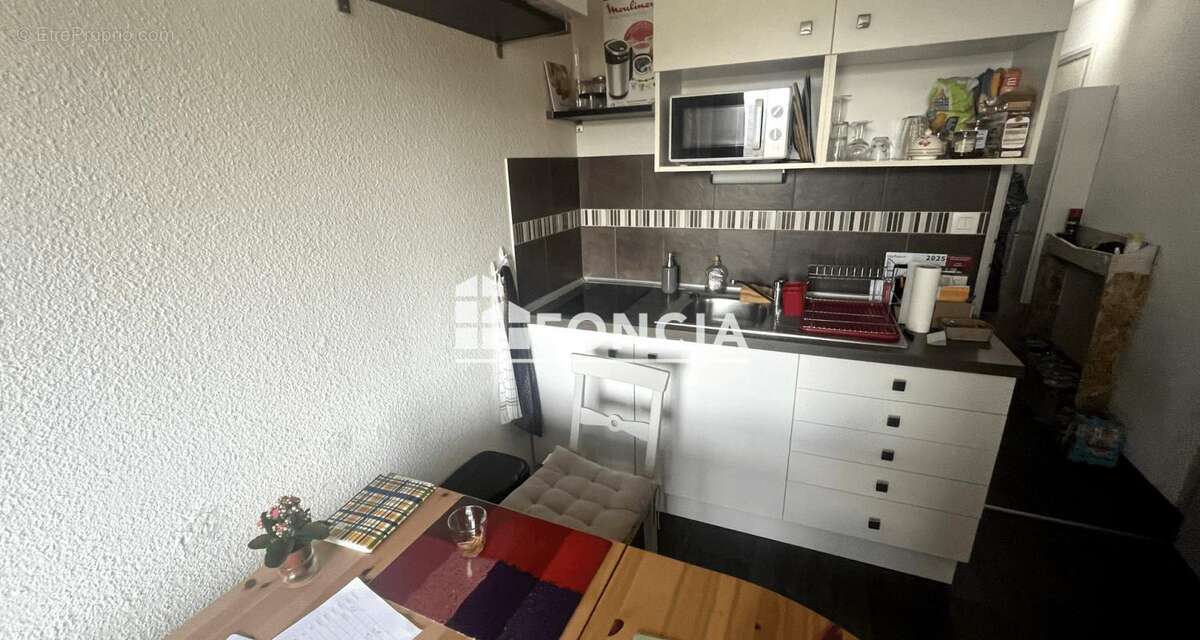 Appartement à CHATEAU-BERNARD