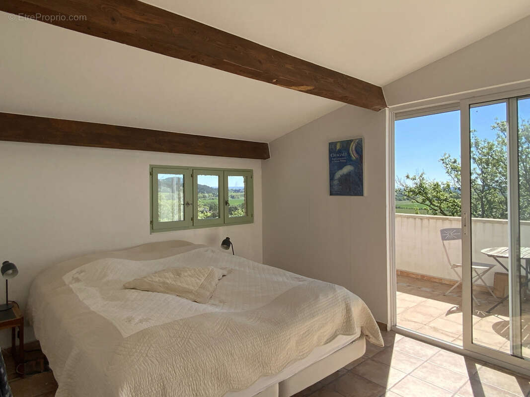 Villa avec vue imprenable à seulement 6 km d'Uzès. - photo 13