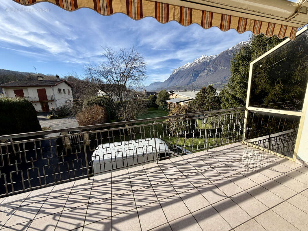 Maison à SAINTE-HELENE-SUR-ISERE