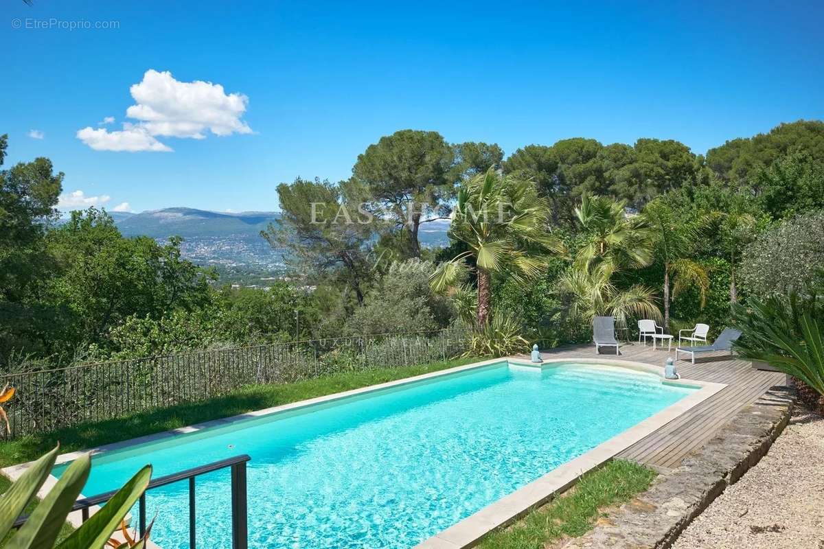 Maison à MOUGINS