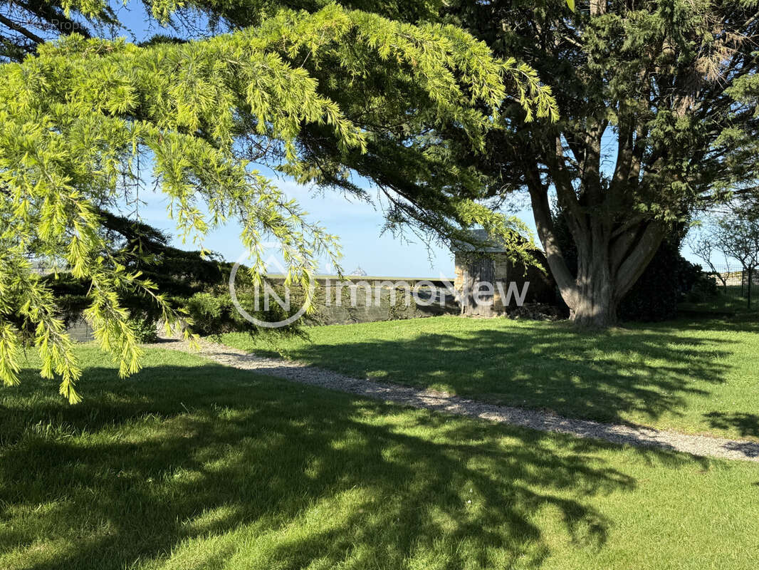 Maison à LE VAL-SAINT-PERE