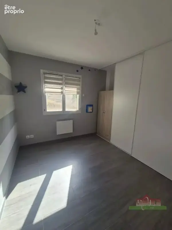 Villa familiale de 185 m² avec un grand terrain offrant  piscine, étang .. - photo 15