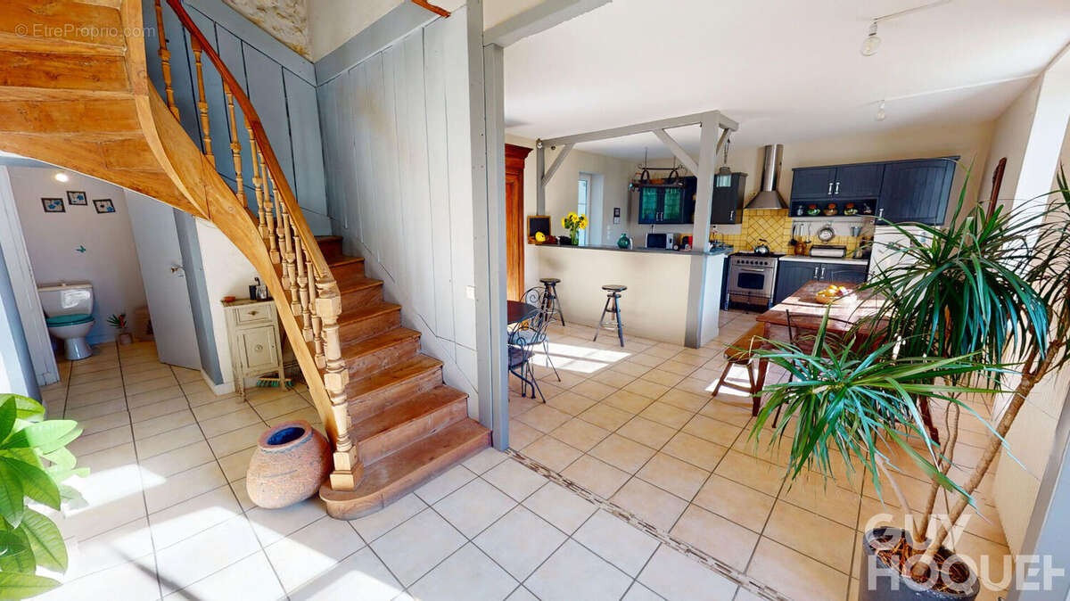 Maison à NANTEUIL
