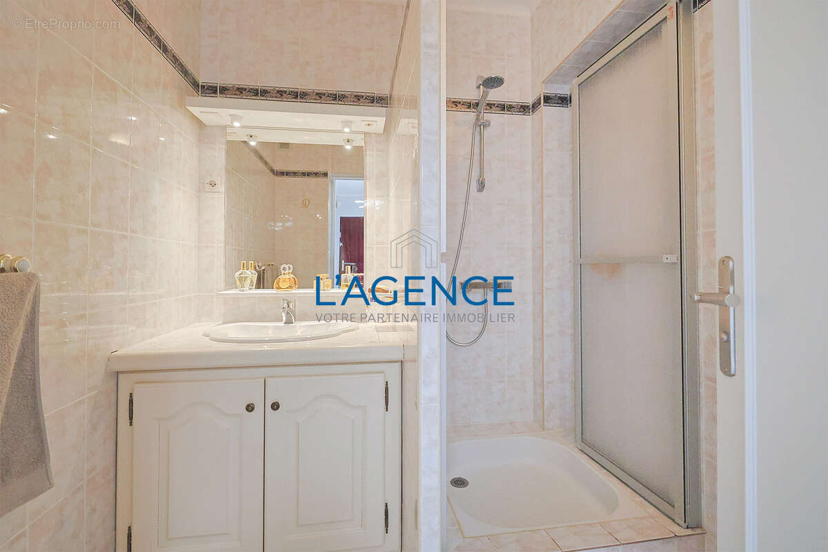 Appartement à HYERES