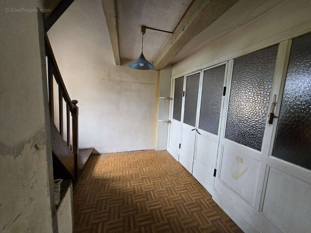 Maison 173 m² à Montmelard  - photo 6