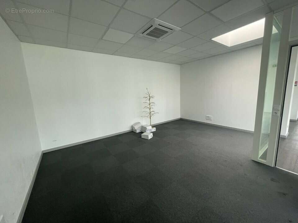 Autre à SAINT-ETIENNE-DE-CROSSEY