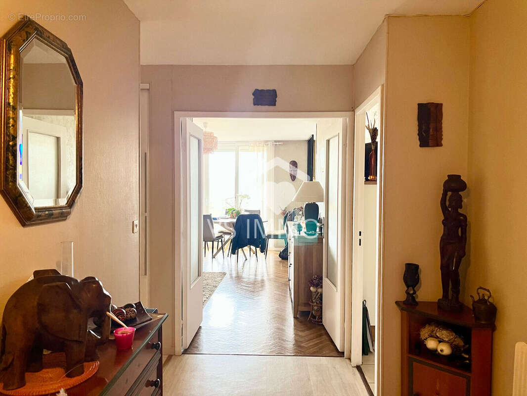 Appartement à LA MADELEINE