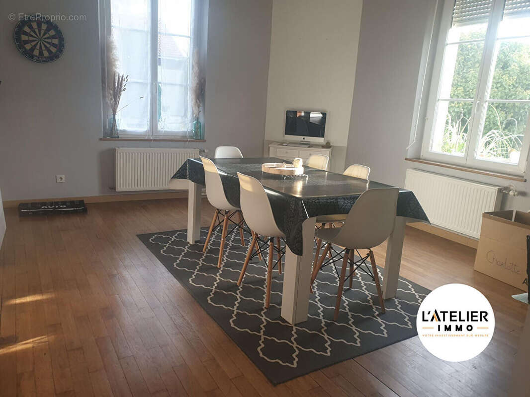 Maison à SAINT-MARD-SUR-LE-MONT