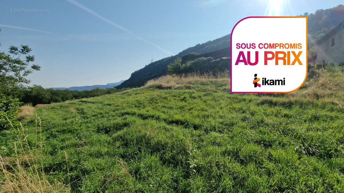 Terrain à SAINT-QUENTIN-SUR-ISERE