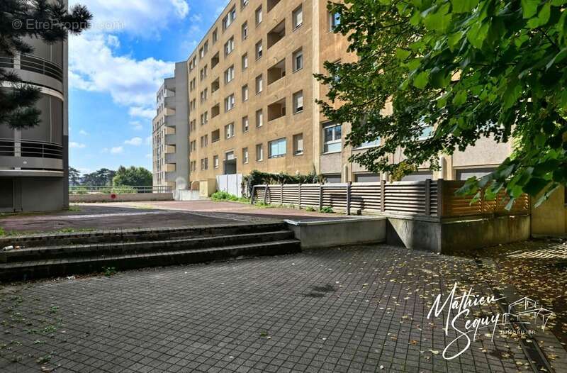 Appartement à CALUIRE-ET-CUIRE