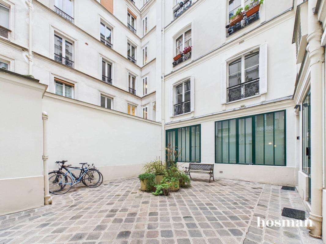 Appartement à PARIS-9E