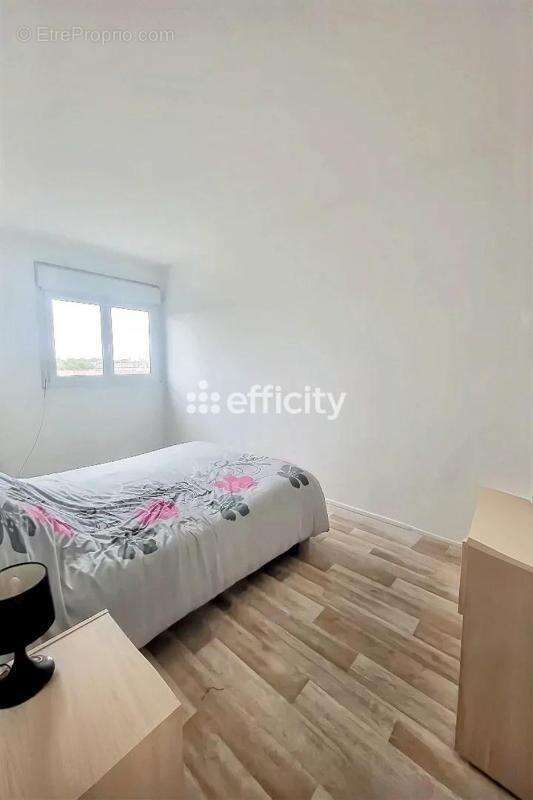 Appartement à VILLENEUVE-LA-GARENNE