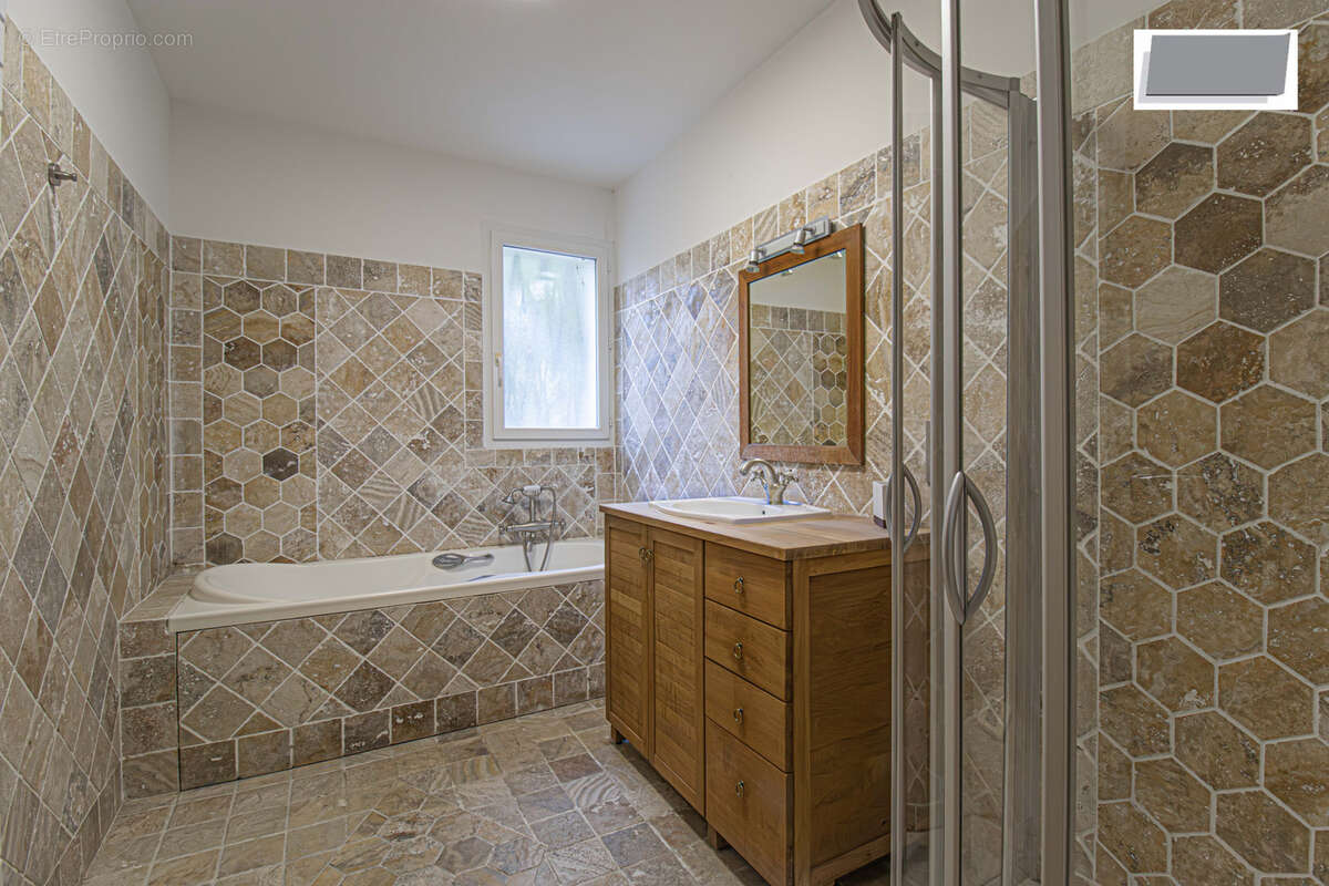 Maison à SIX-FOURS-LES-PLAGES