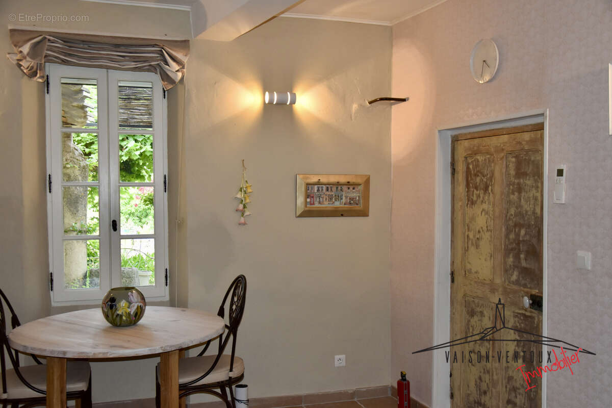 Maison à CRESTET