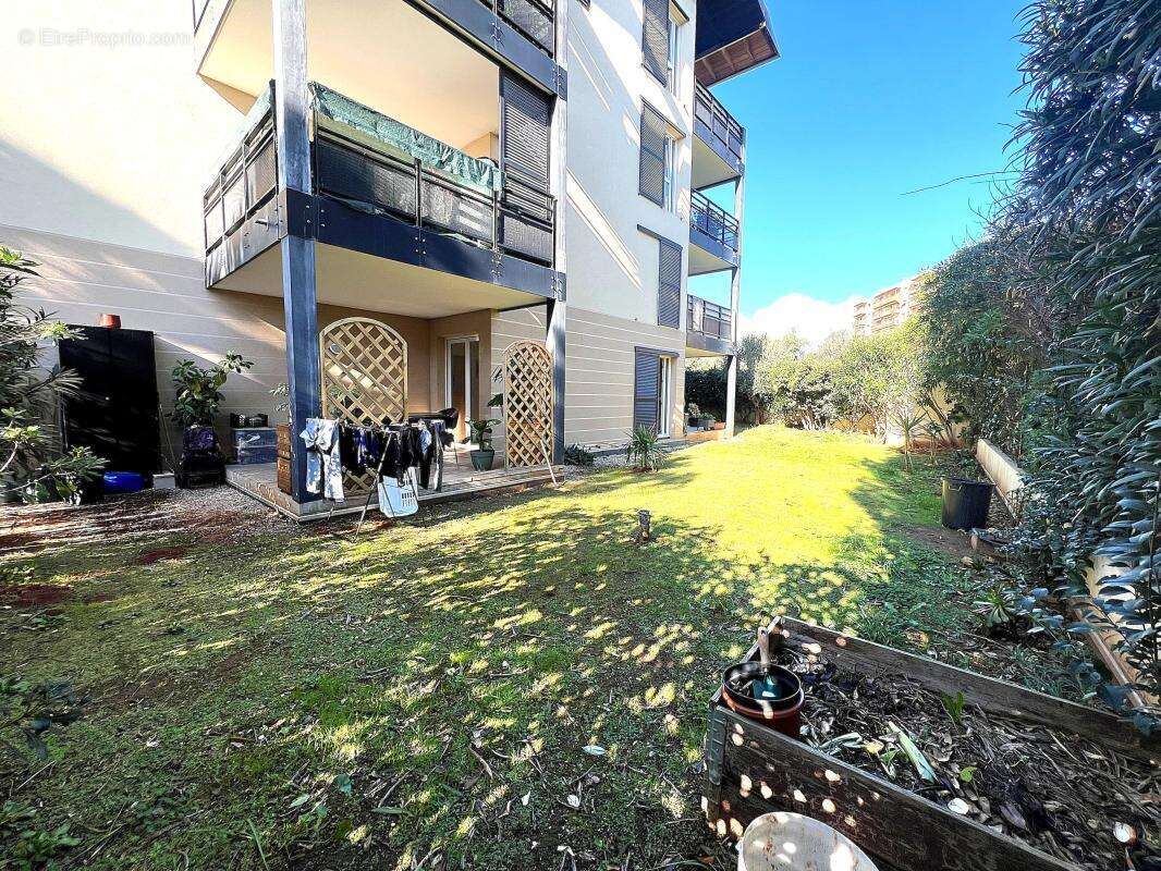 Appartement à LE CANNET