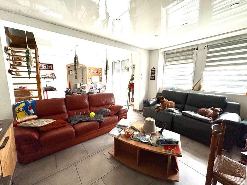 Maison à SAINT-SAUVEUR-LENDELIN