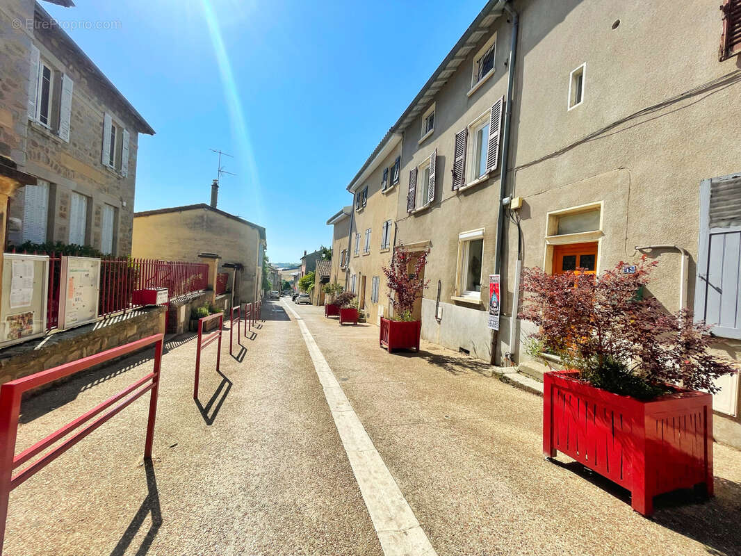 Maison à THURINS