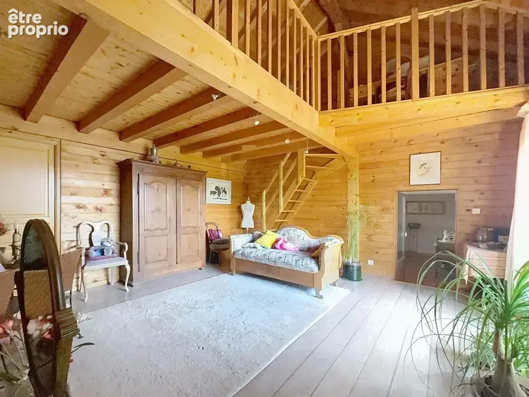 Maison mitoyenne de 168 m² avec dépendance de 180 m² - photo 9