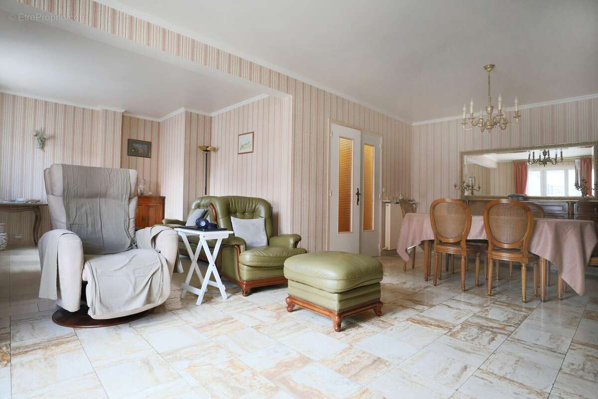 Maison à MONTREUIL