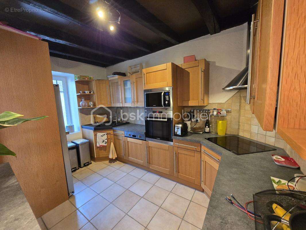 Magnifique Maison de Village de 251m² avec dépendances et piscine à Marzy - photo 5