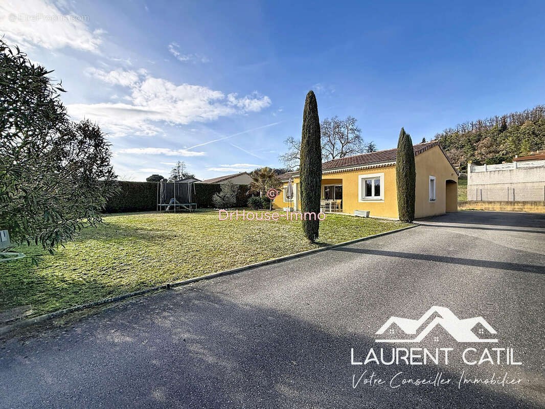 Maison à MOURS-SAINT-EUSEBE