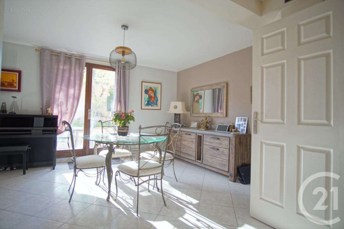 Maison à BONNEUIL-SUR-MARNE