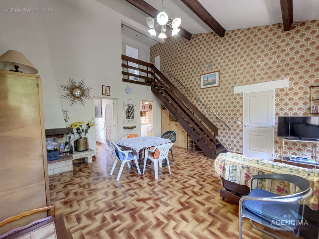 Petite villa à fort potentiel à 2 min du centre-ville! - photo 2