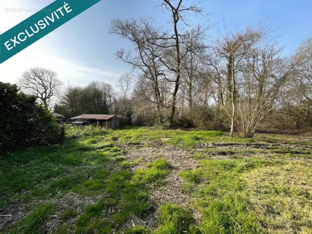 Photo 1 - Terrain à LANTON
