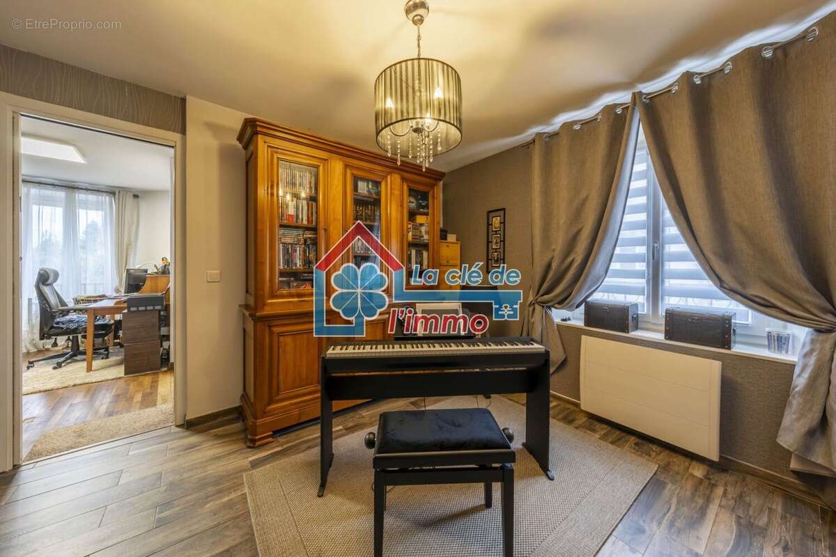 Appartement à MOISSY-CRAMAYEL
