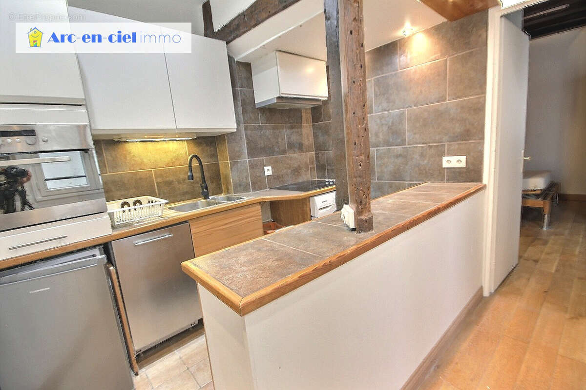 Appartement à PARIS-3E