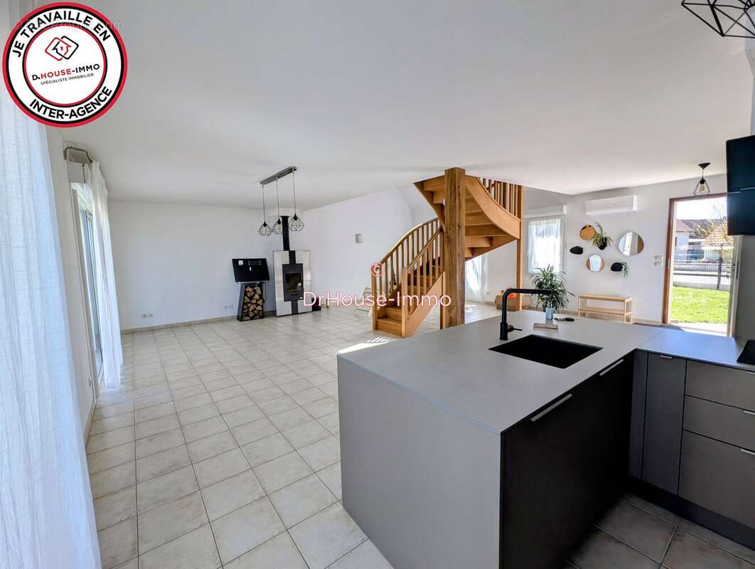 Maison 118 m² à Baule  - photo 14