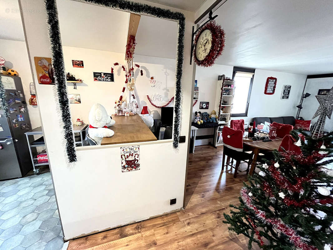 Appartement à MONTIGNY-LE-BRETONNEUX