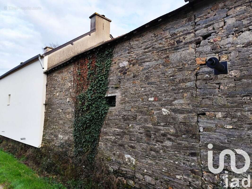 Maison 90 m² à Bains-Sur-Oust  - photo 2