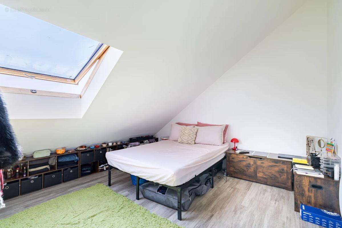 Appartement T3 Duplex 64 m² au sol à Noisy-le-Sec - photo 7