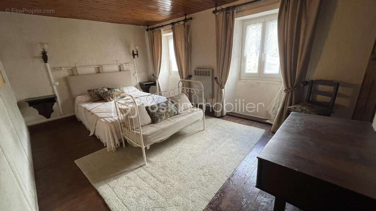 Maison à SAINT-LEGER-DU-MALZIEU