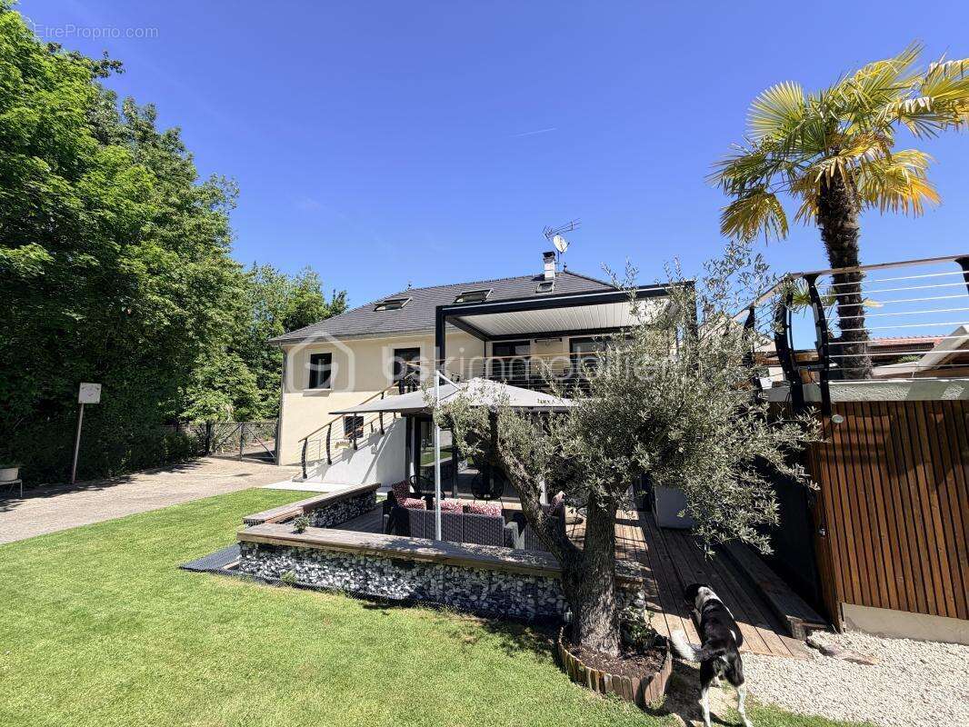 Sublime maison sur 3 niveaux, 4 chambres, une piscine et de très beaux matériaux - photo 13