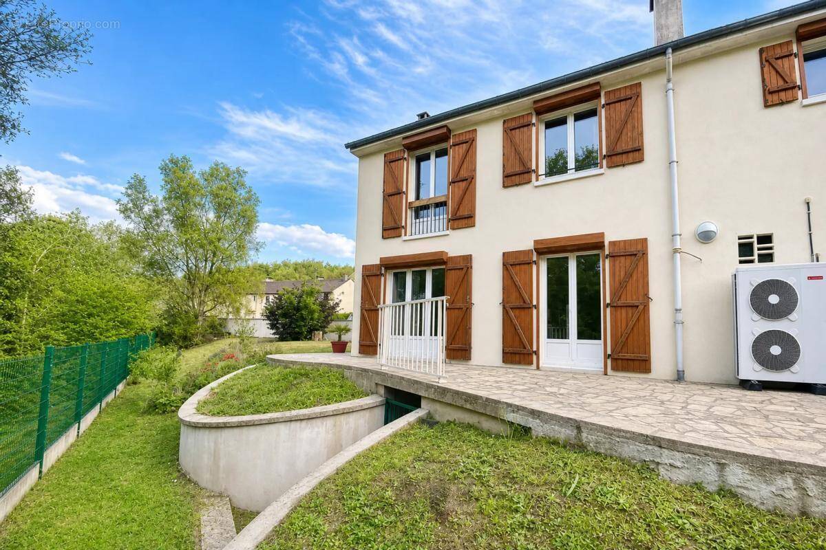 Maison à MONTATAIRE